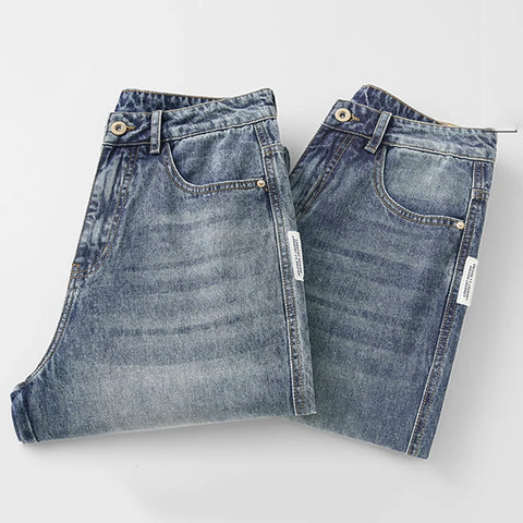 wide leg denim high street jeans.